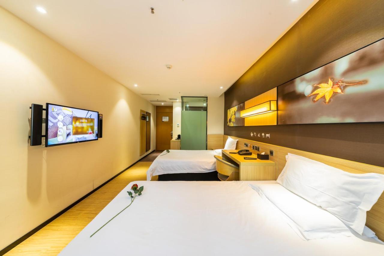 Iu Hotel Chongqing Jiefangbei Exterior foto